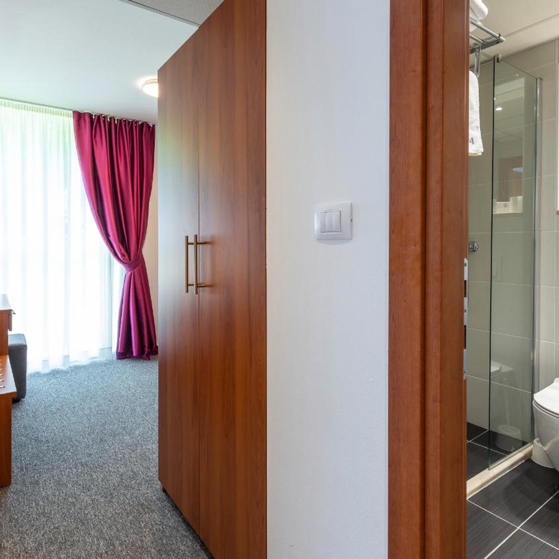 غرفة قياسية مفردة في الملحق، Hotel Komodor 8/8