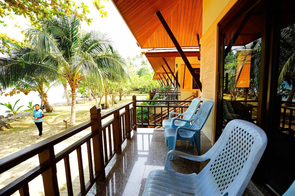 Coral Resort 55/77