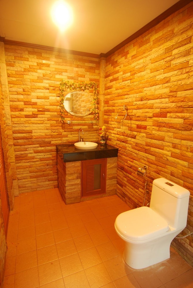 LANTA PARADISE BEACH RESORT 60/60
