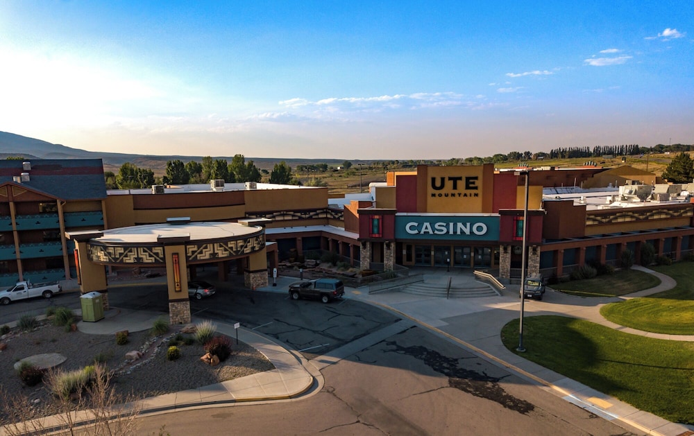 Ute Mountain Casino Hotel 26/27