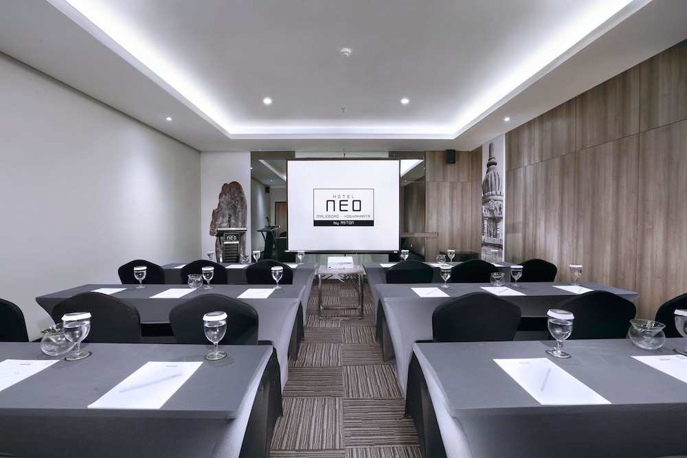 Hotel Neo Malioboro 24/29