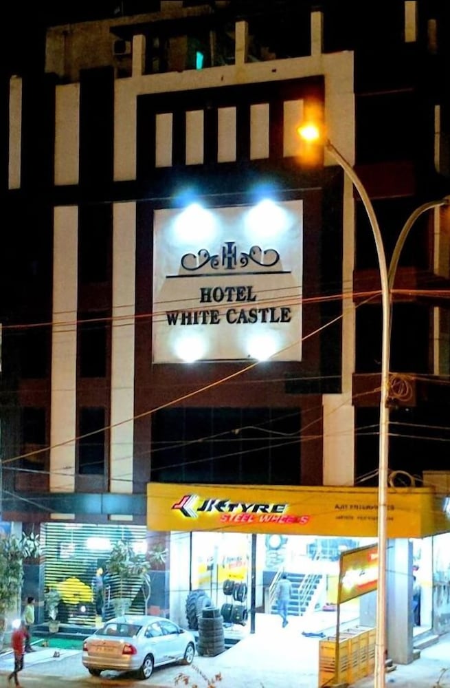 Fabhotel White Castle Sez 5/50