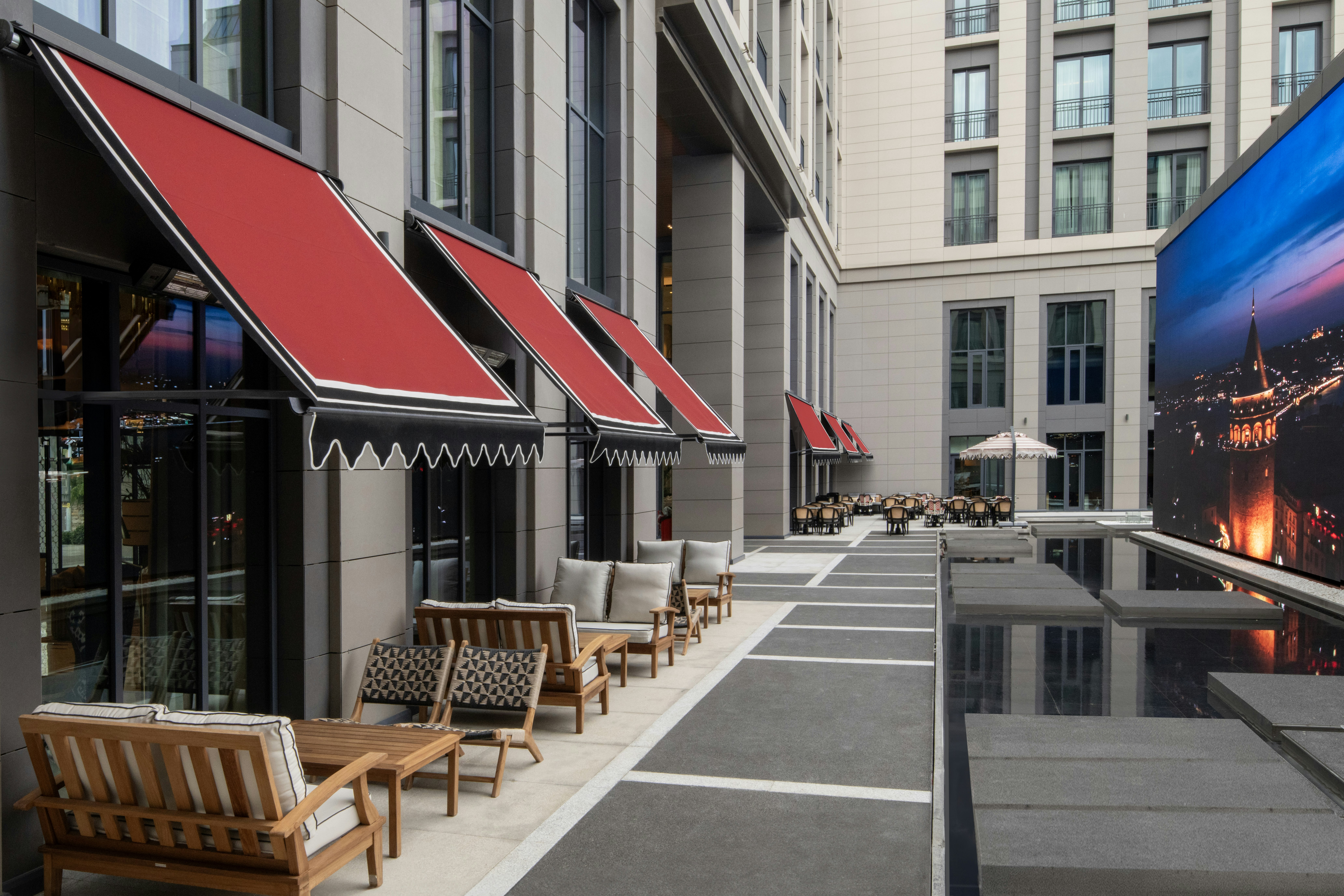 Altunizade Suites Istanbul, Curio Collection by Hilton 55/58
