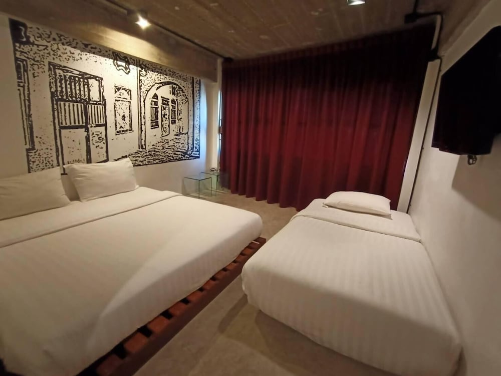 Quip Bed Breakfast 16/55