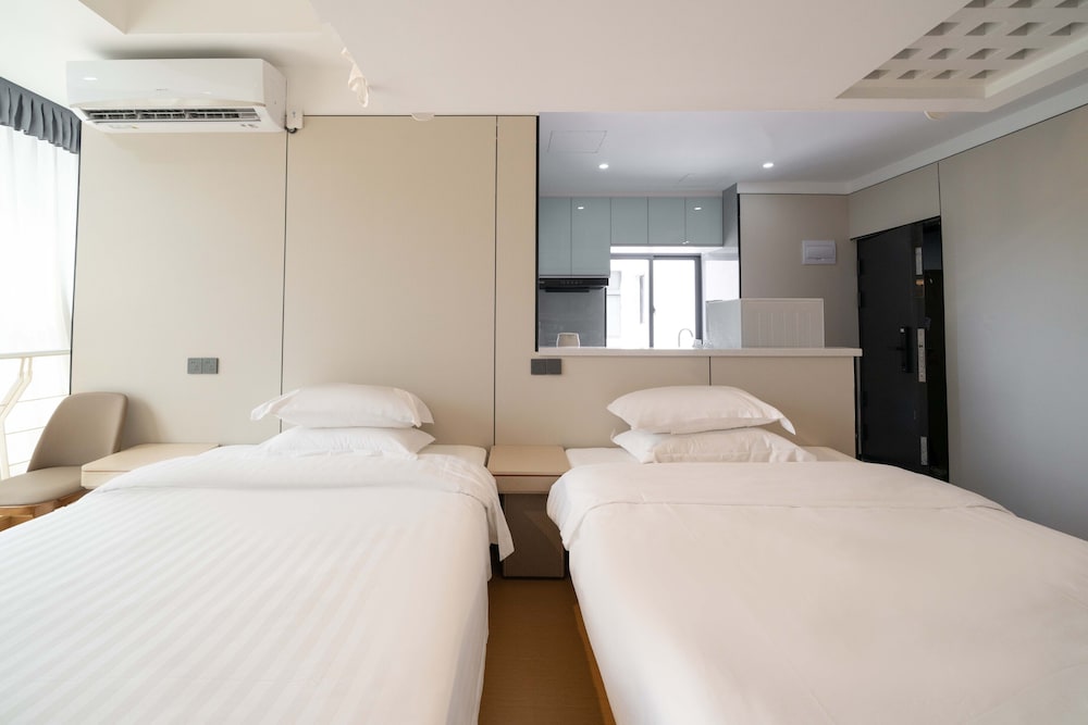 Shanghai Qidian Apartment The Bund 17/50
