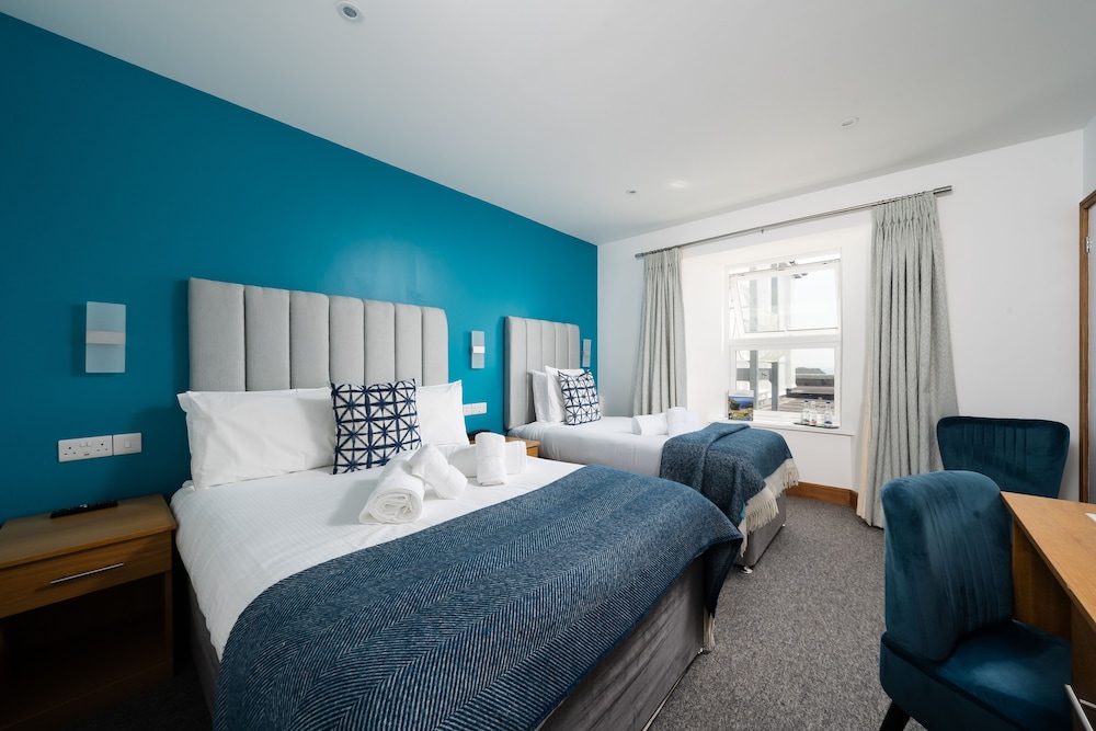The Lands End Hotel 15/50
