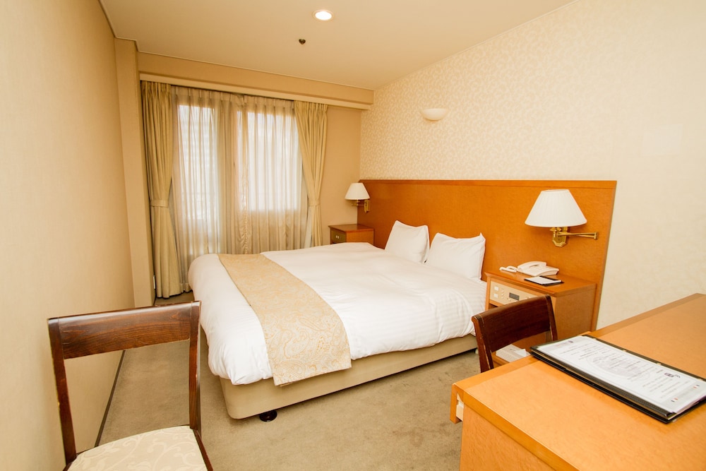 Hotel Camelot Japan 9/39