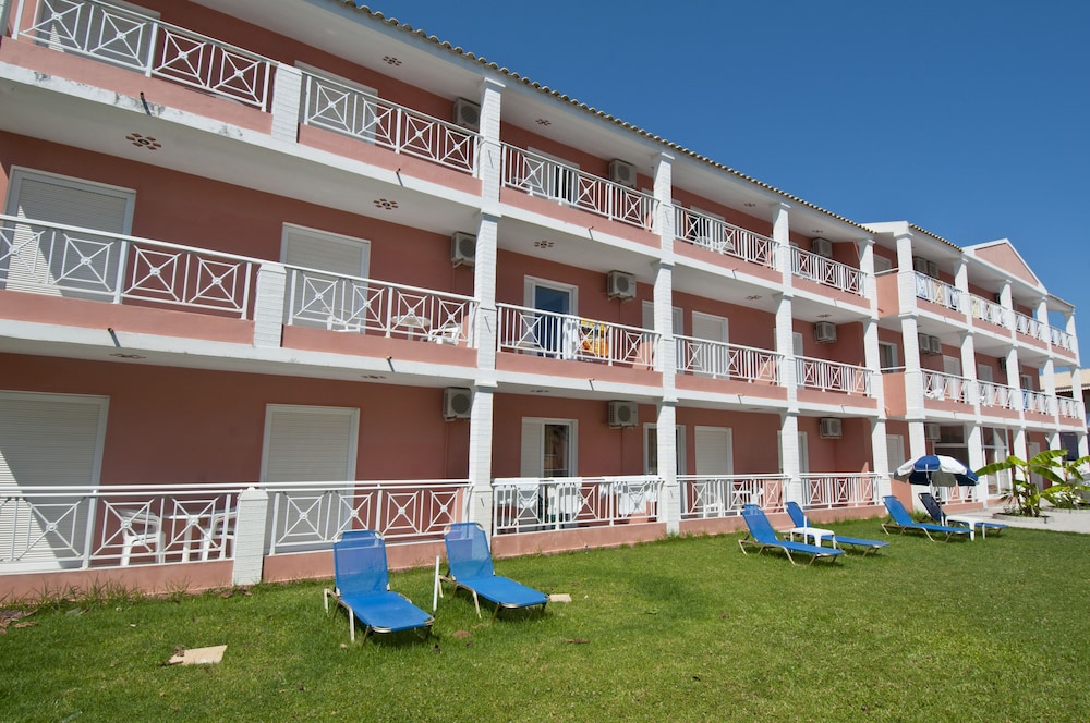 Angelina Hotel and Apartments 11/60