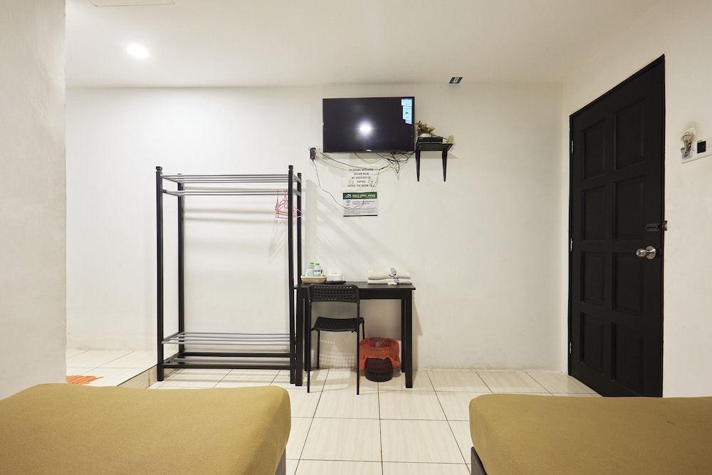 Uncle Guesthouse Kuala Terengganu by ZUZU 45/62