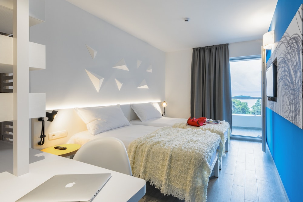 Pharos, Hvar Bayhill Hotel 35/76
