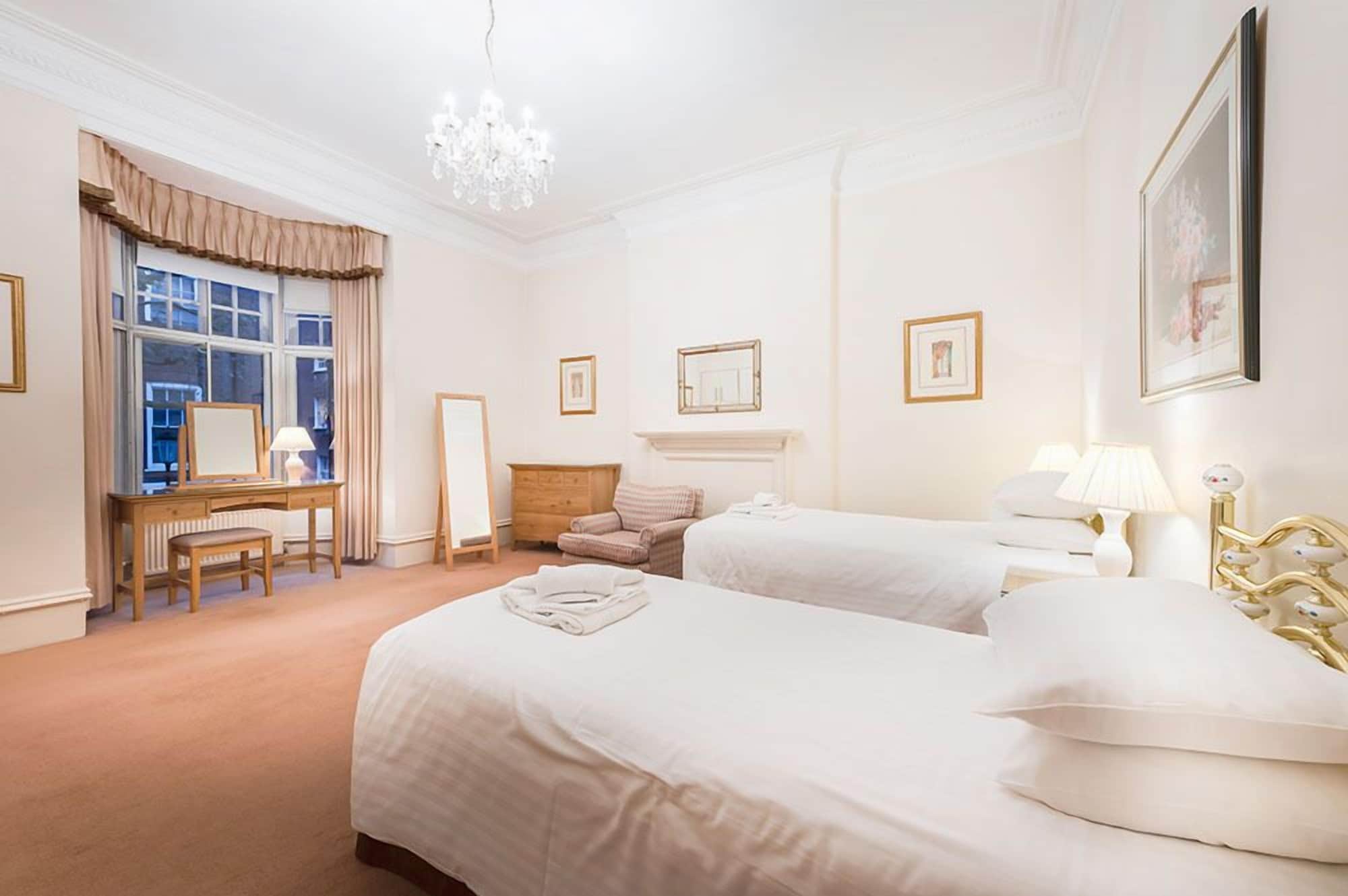 3 BEDROOMS, SIGNATURE, APARTMENT, 2 BATHROOMS