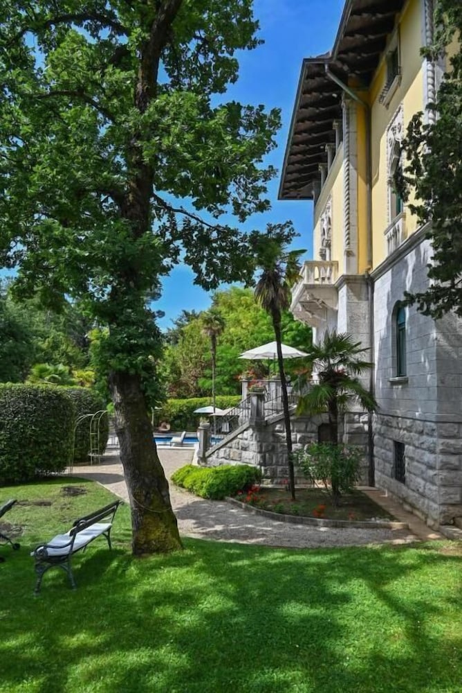 Hotel Villa Astra 43/50