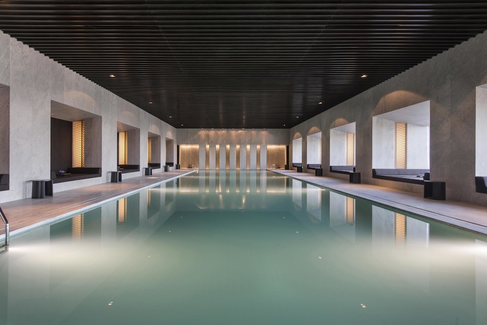 Hyatt Regency Wuhan Optics Valley 52/57