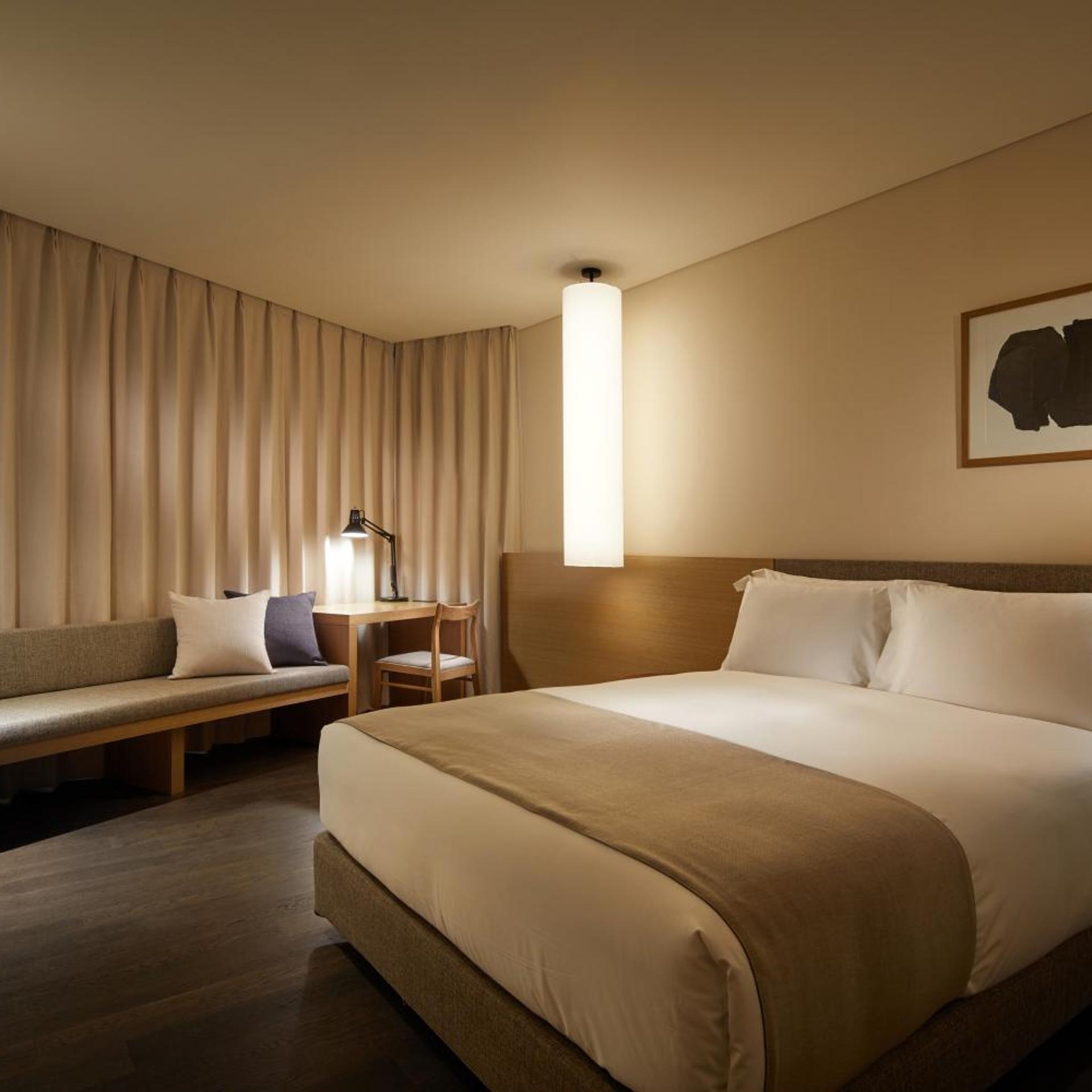 Deluxe, Double Bed, No View