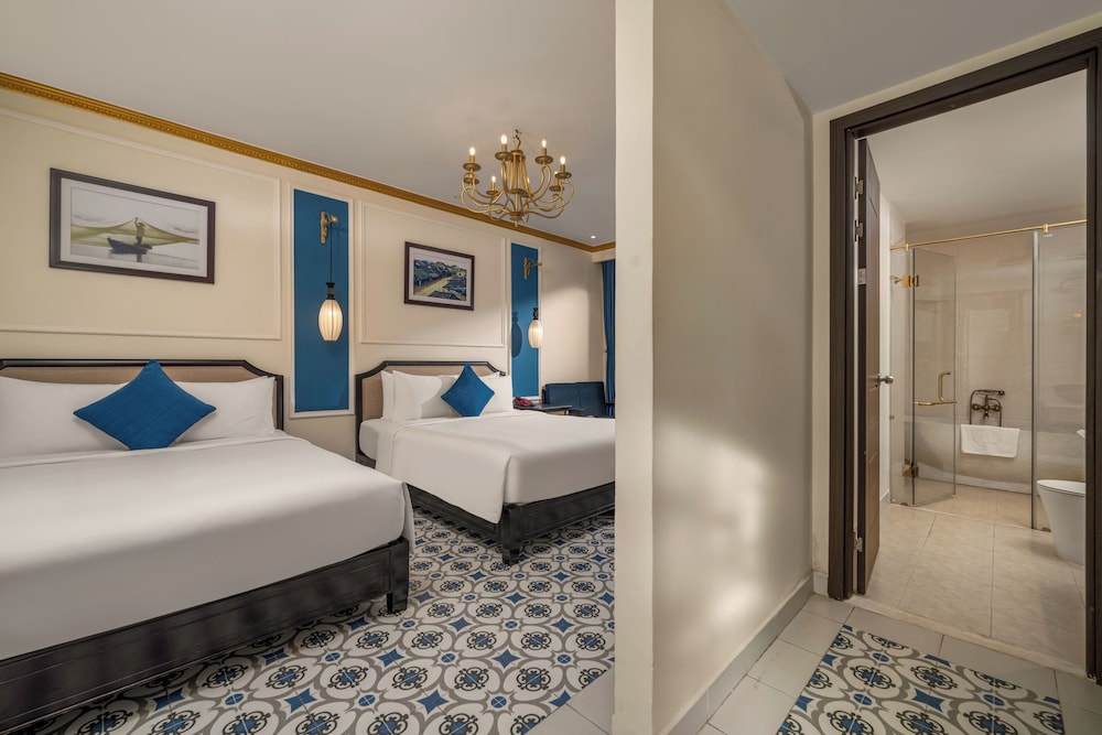 Family, 2 Queen Beds, Pool View, Hoi An Blue Sky Boutique Spa 5/7