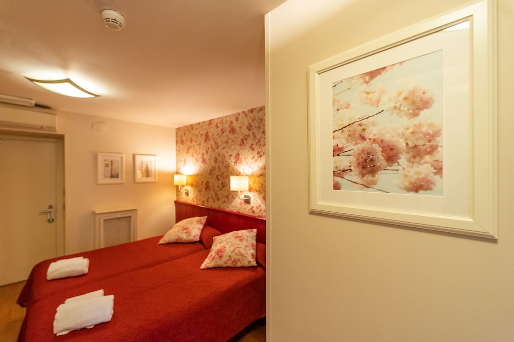 Matheu Hostal 35/52