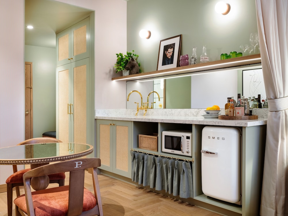 Palihouse Hyde Park Village 38/50