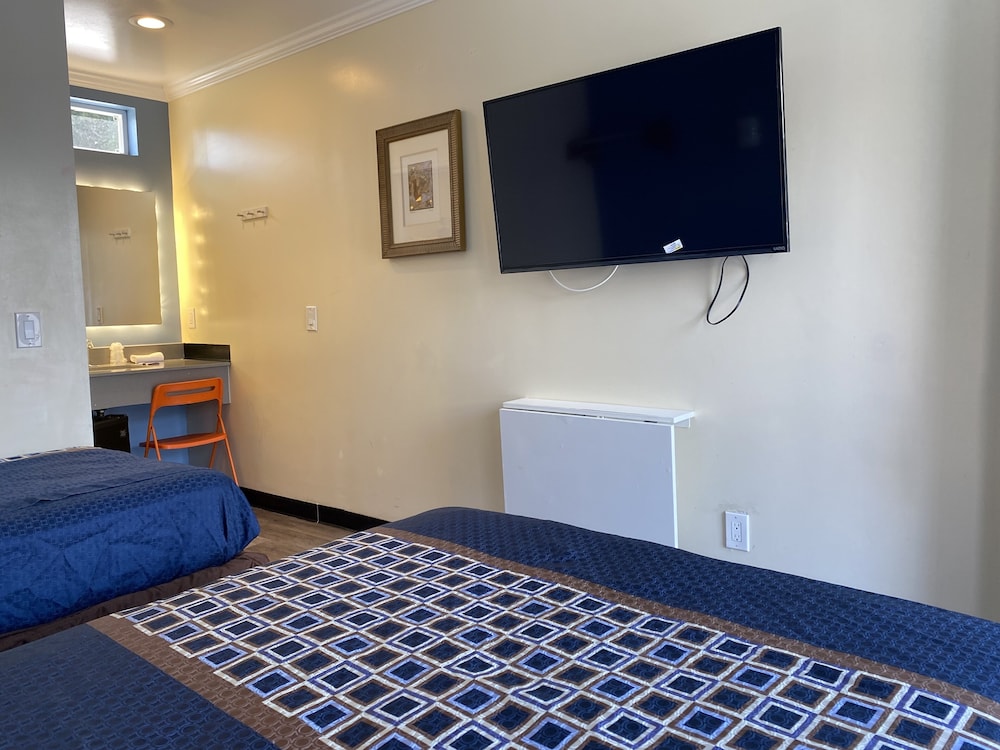 Lincoln Park Motel 39/50