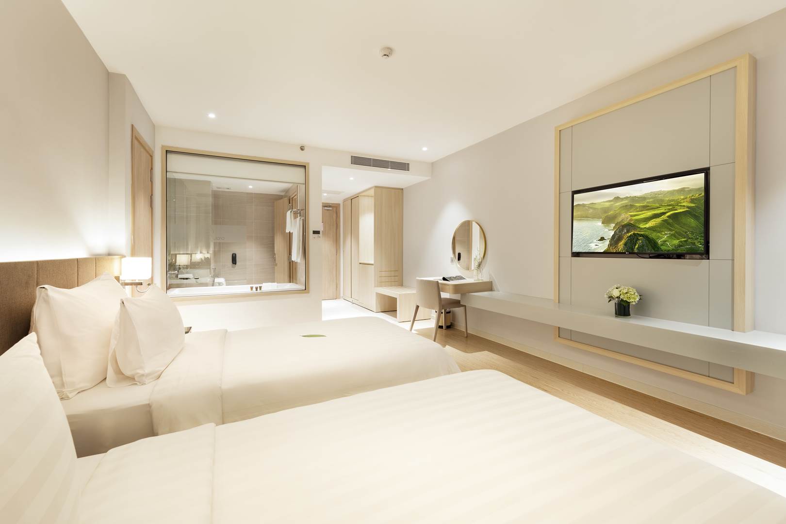 Premier, Twin Beds, DQua Hotel and Apartment 2/4