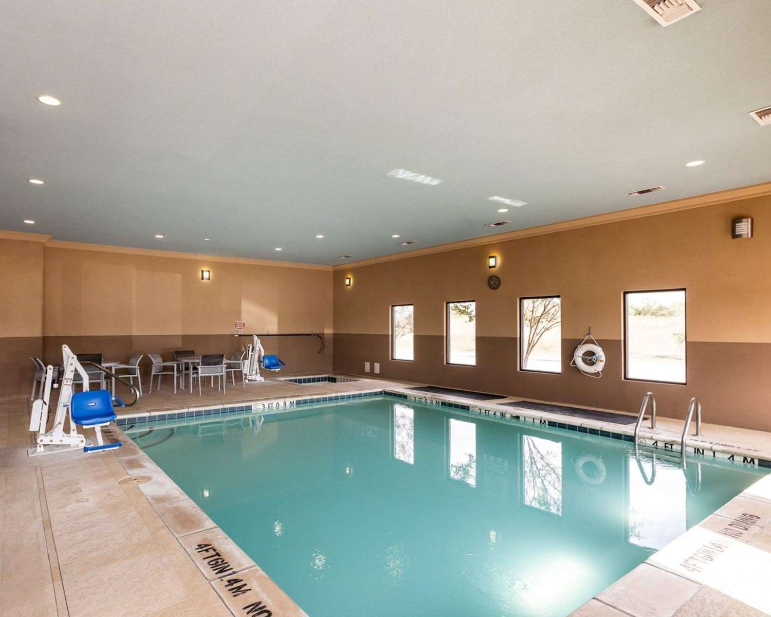 Comfort Suites Greenville 14/42