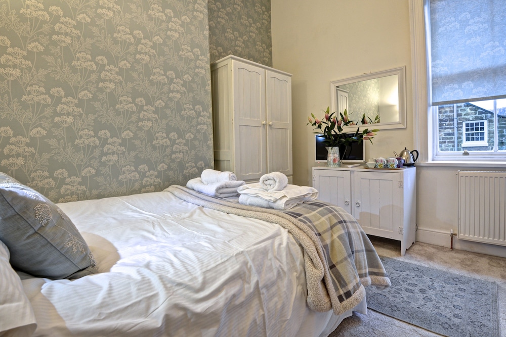 Holiday Cottages And North Star Apartment 10/30