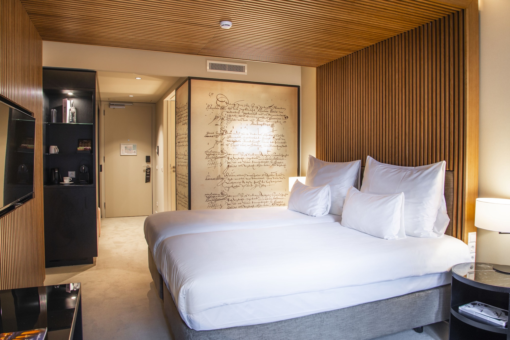 SUPERIOR, DOUBLE BED