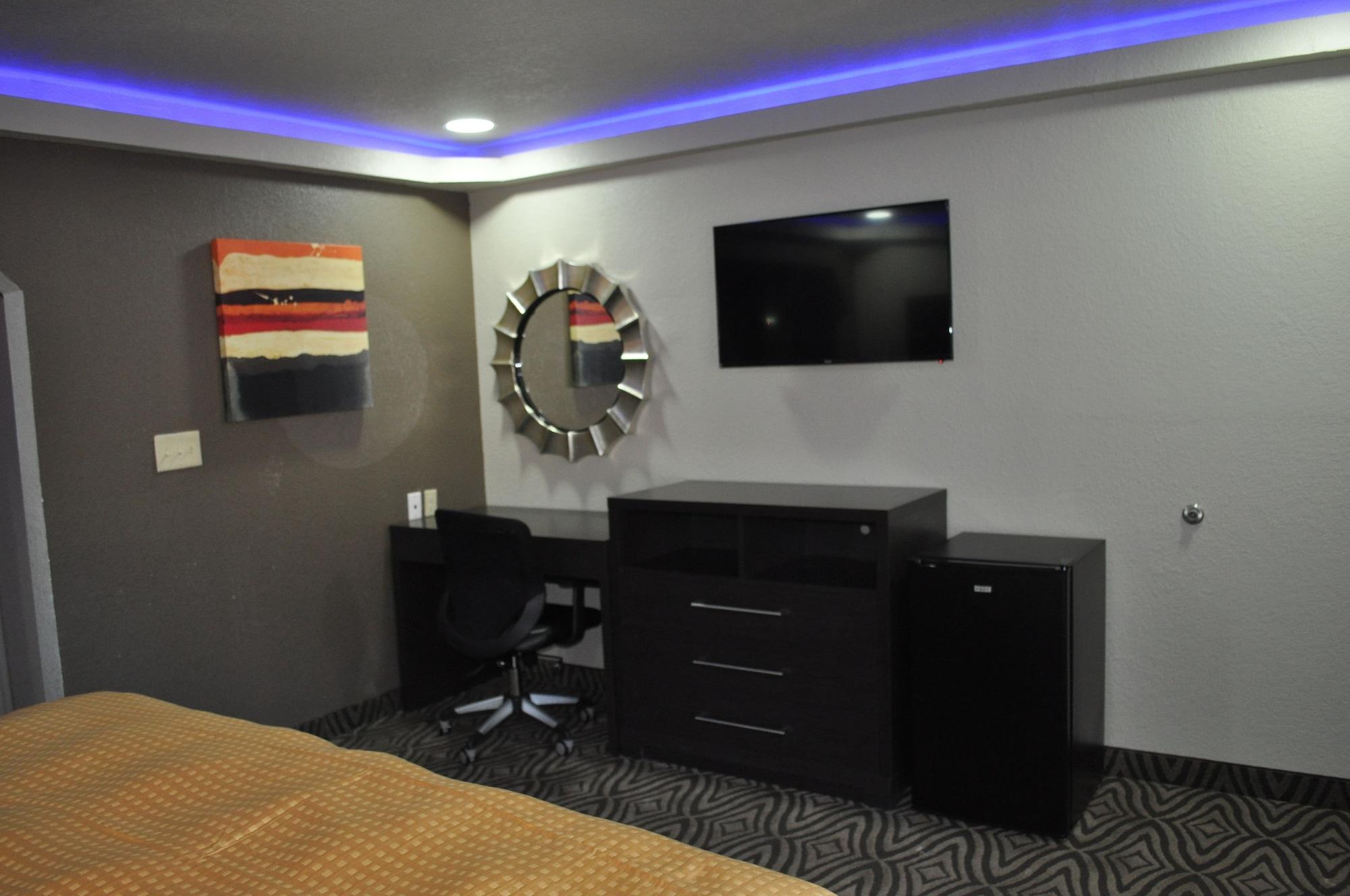 Downtown Suites Dallas 10/20