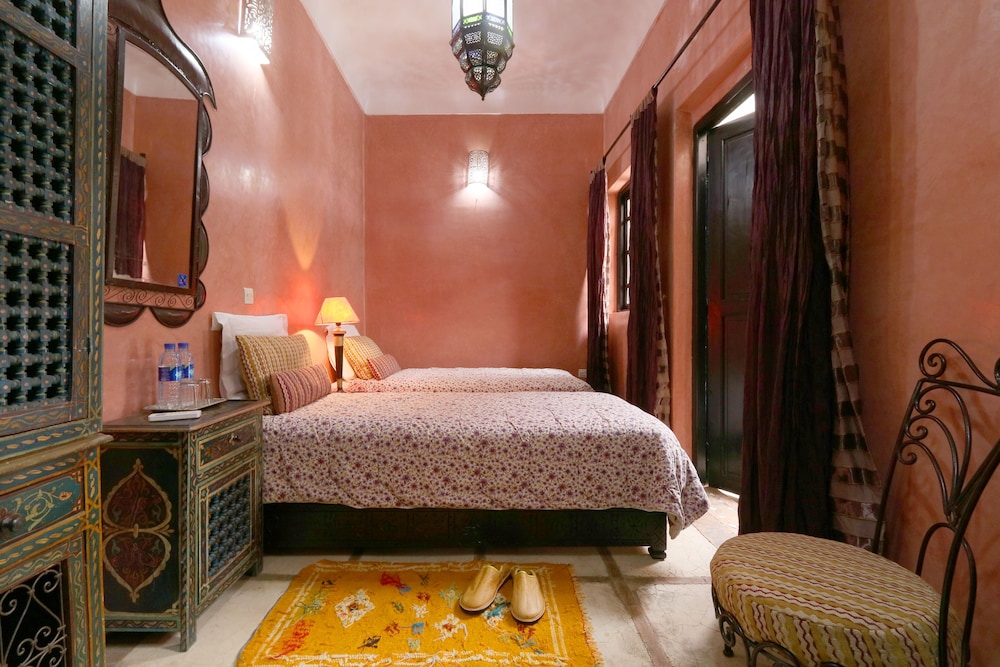 STANDARD, TWIN BEDS