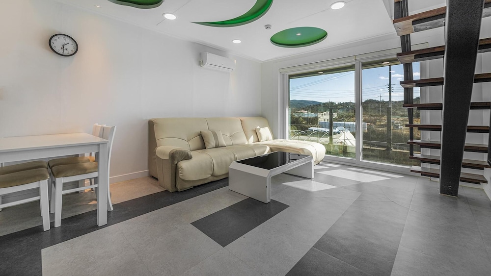 Gyeongju The One Pension 42/50