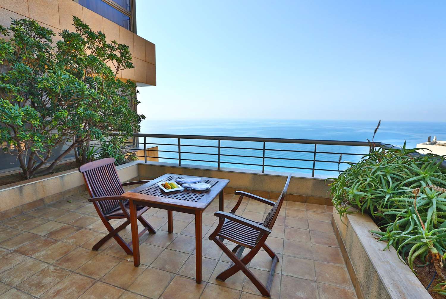 Ramada Plaza by Wyndham Beirut Raouche 20/34