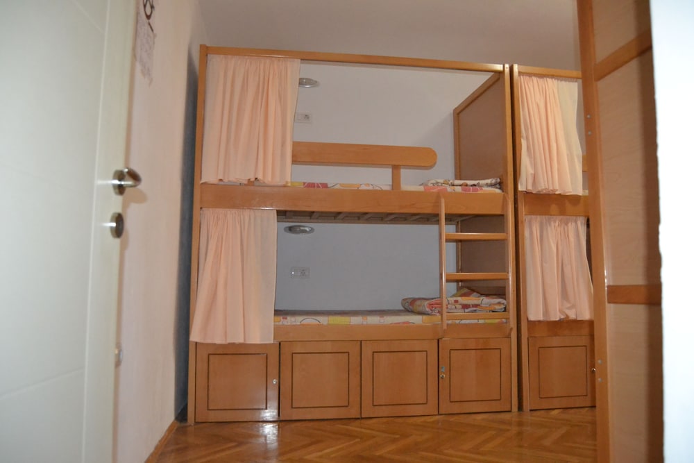 Hostel Valentin 2 25/32