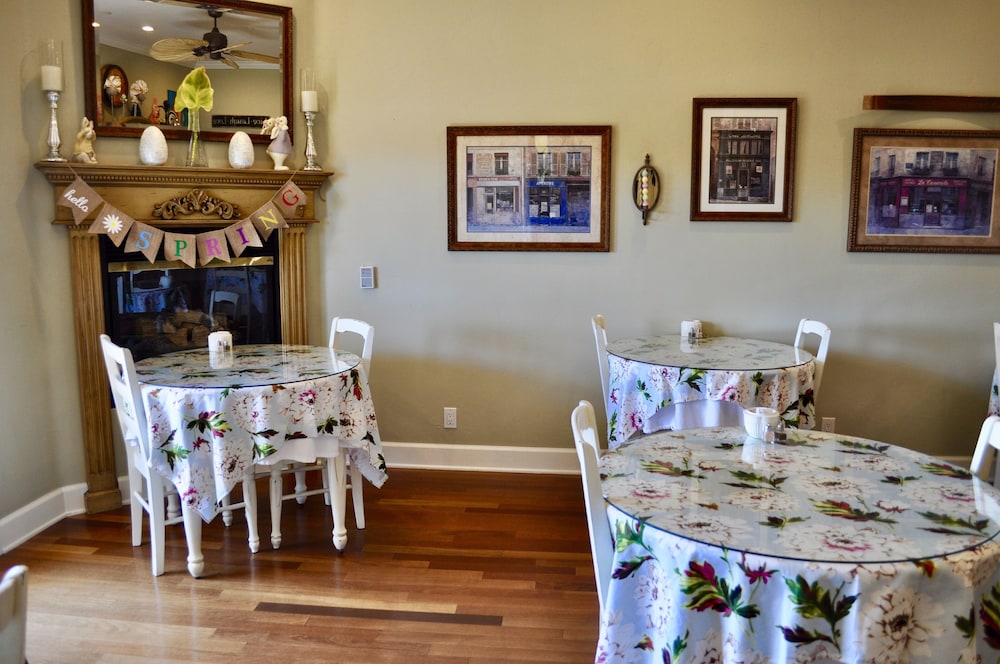 Cayucos Sunset Inn Bed and Breakfast 36/50