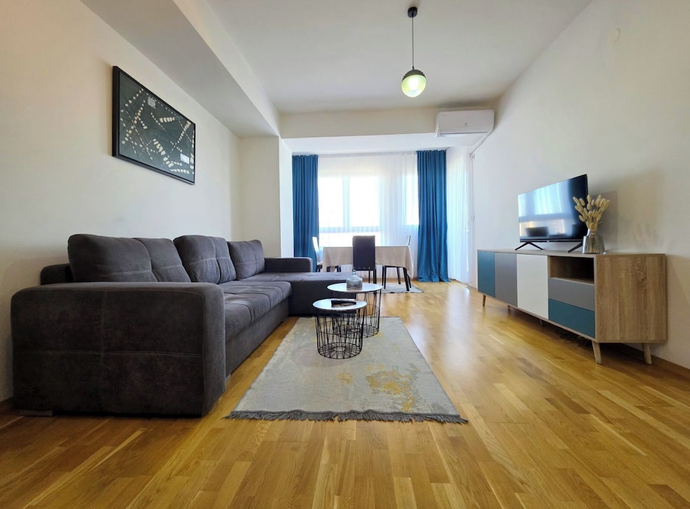 Urban Serviced Apartments 41/50