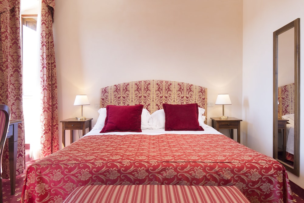 Villa Lecchi 7/50