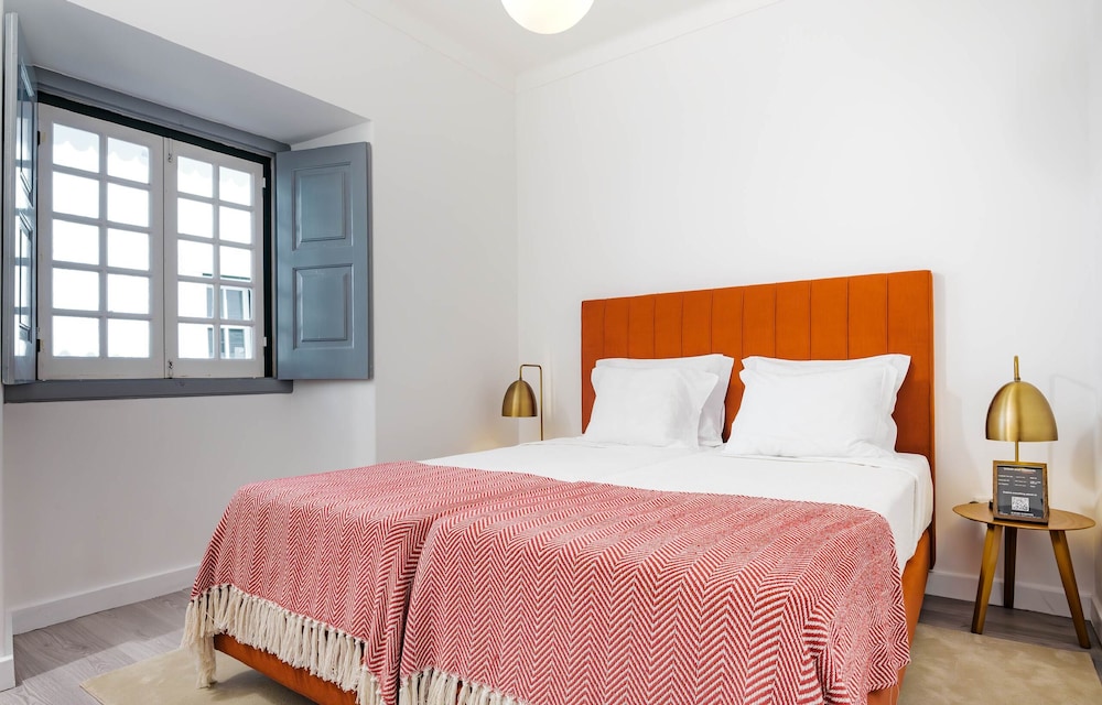 Family, Apartment, Queen and Twin Beds
