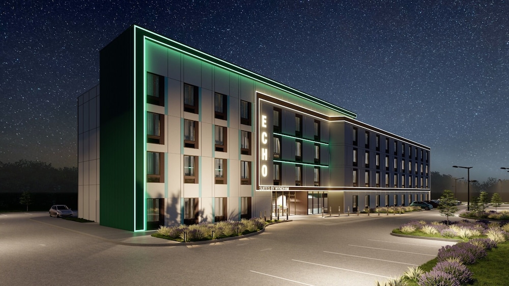 ECHO Suites Extended Stay by Wyndham Bozeman 1/68