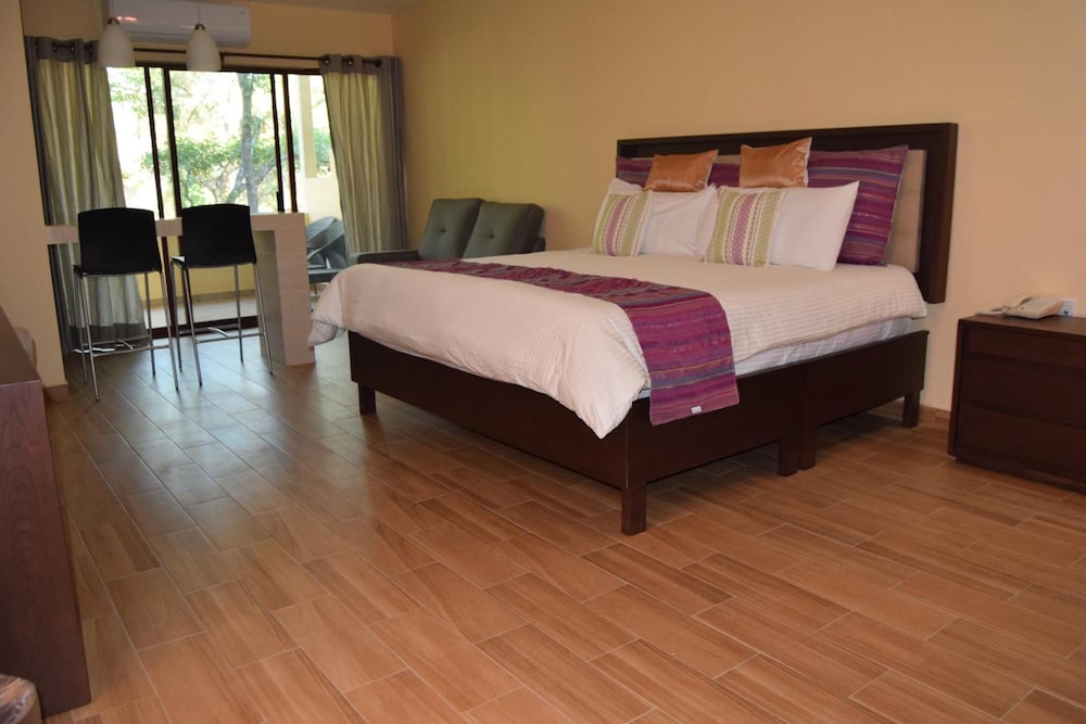 Hotel Chapala Country 8/49