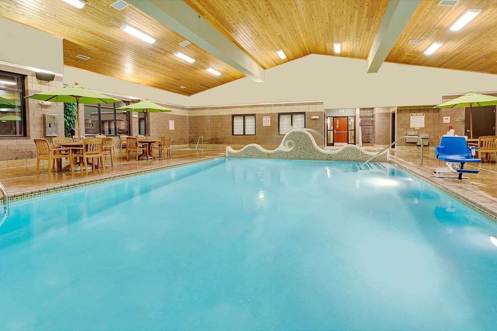 Days Inn by Wyndham Cheyenne 3/25