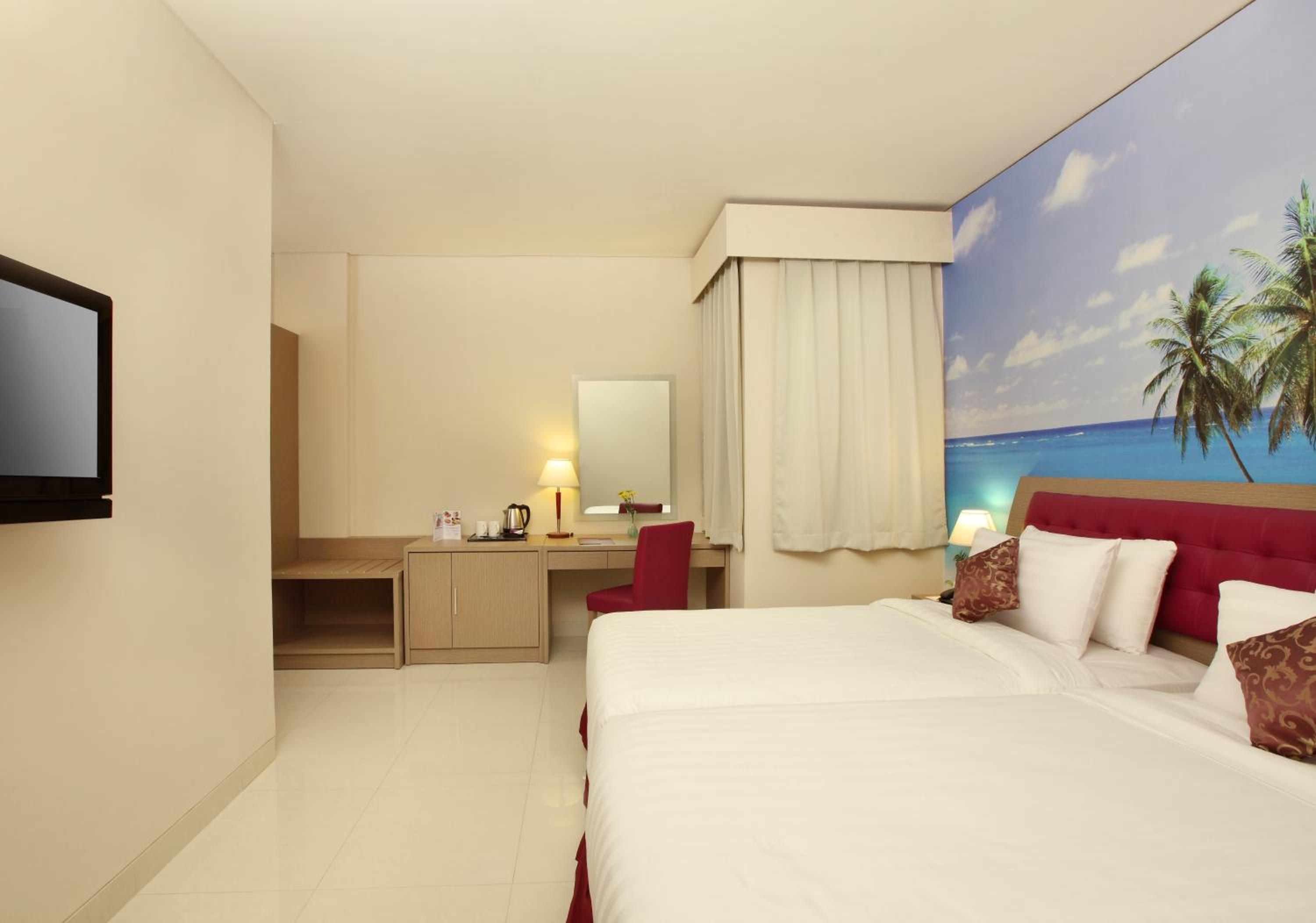 Standard, Double or Twin Bed, No Window, Kuta Central Park Hotel 2/7