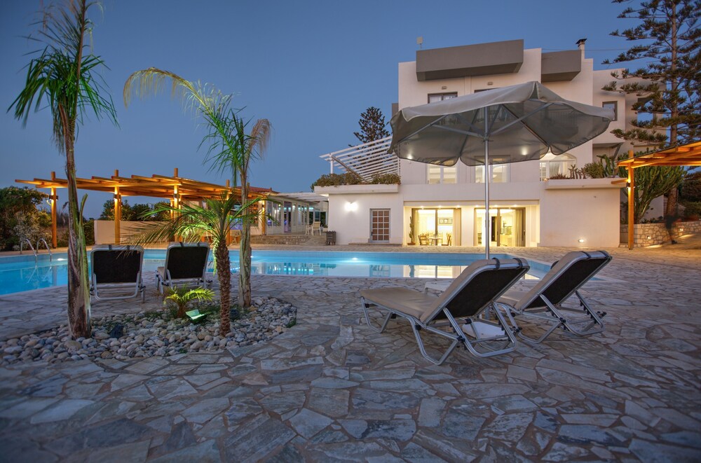 Oasis Beach Hotel - Adult Only 43/50