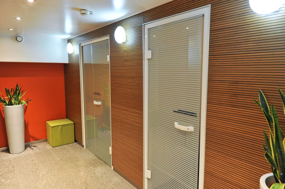 Design Hotel F6 25/44