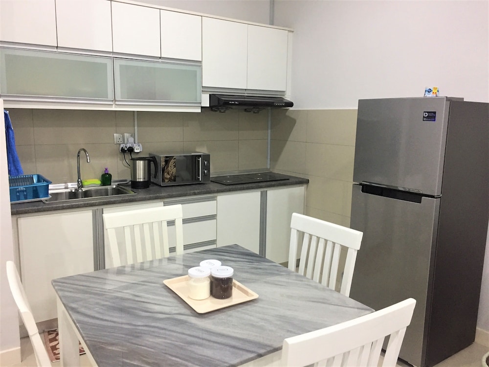 Borneo Coastal Residence @ Imago Mall 32/49