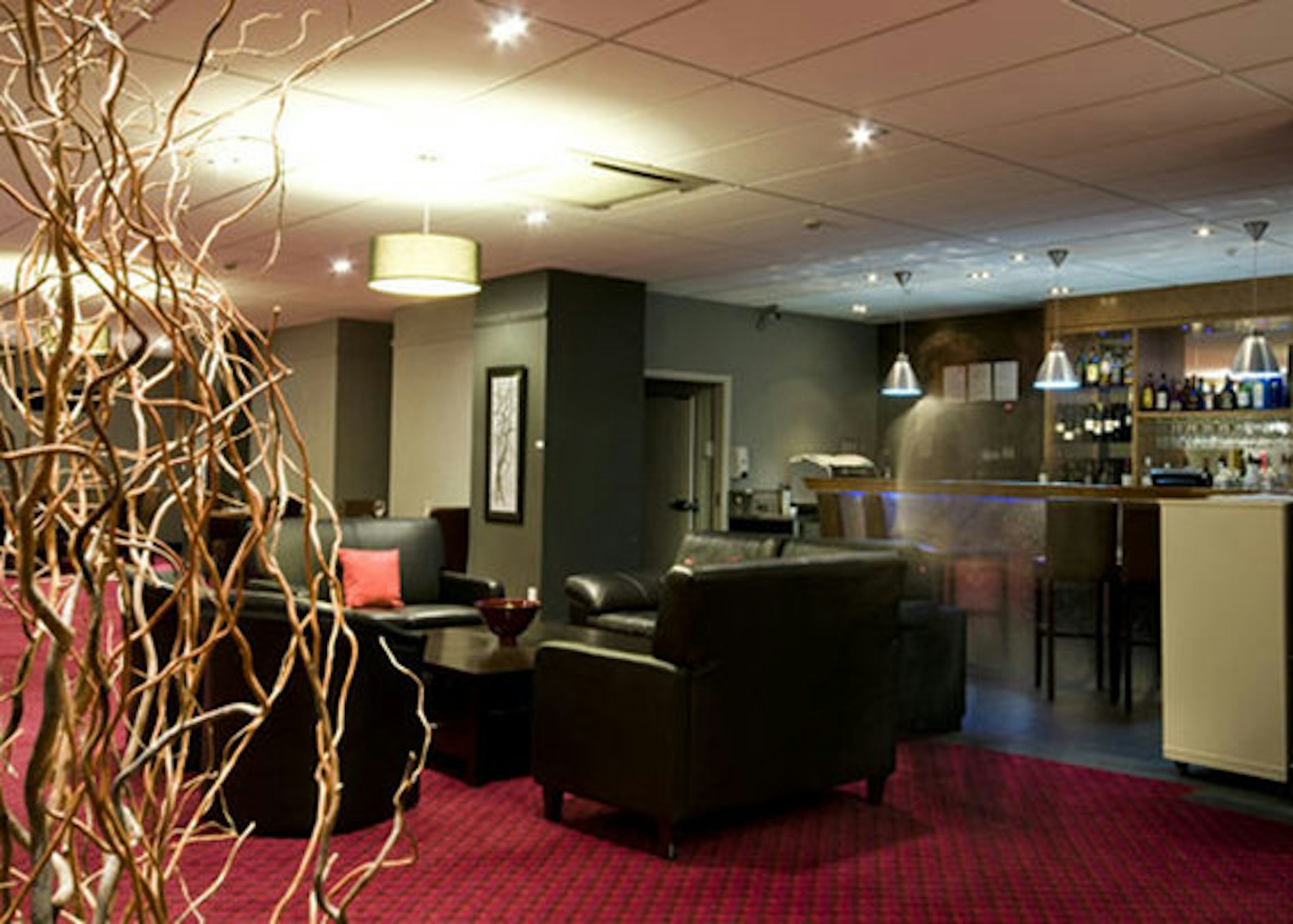 Emerald Hotel 36/45