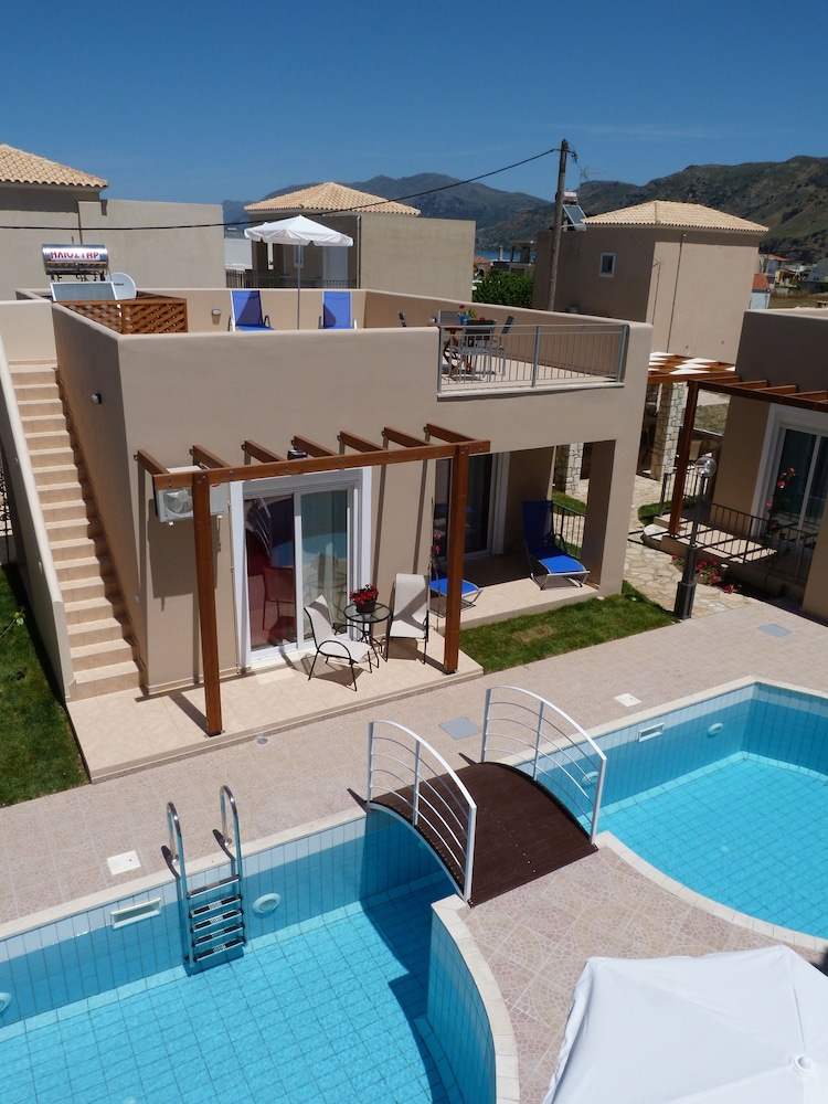Azure Beach Seafront Villas 11/56