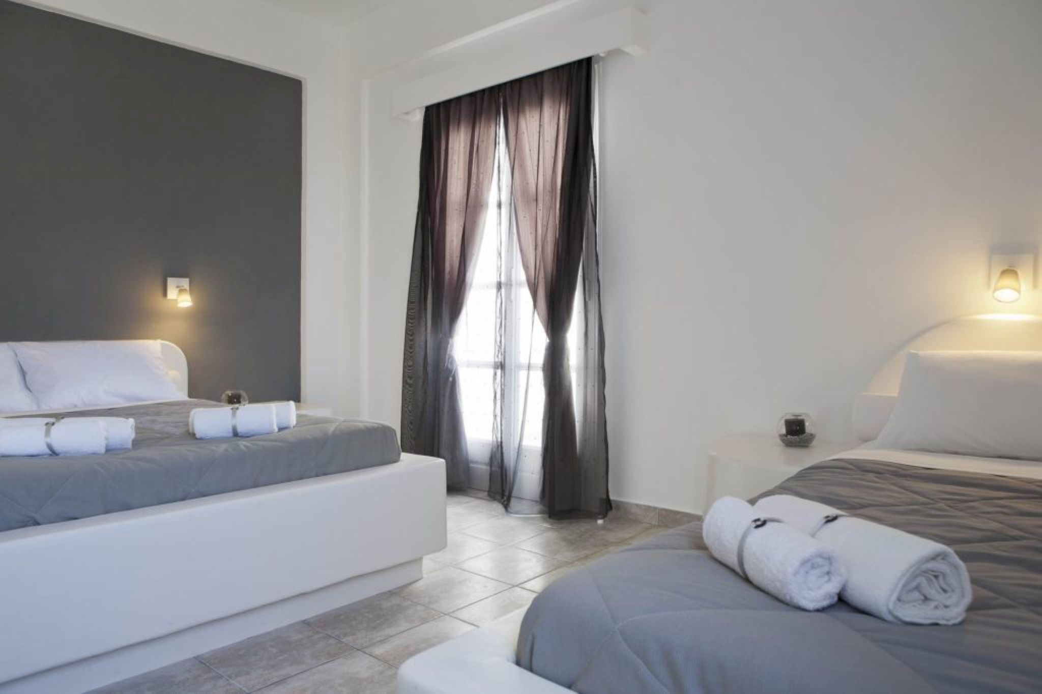 غرفة قياسية ثلاثية