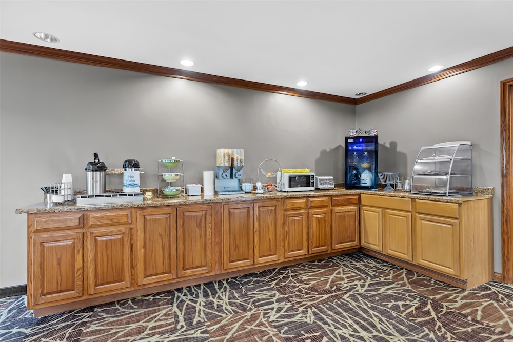 Americas Best Value Inn Grayson 3/23