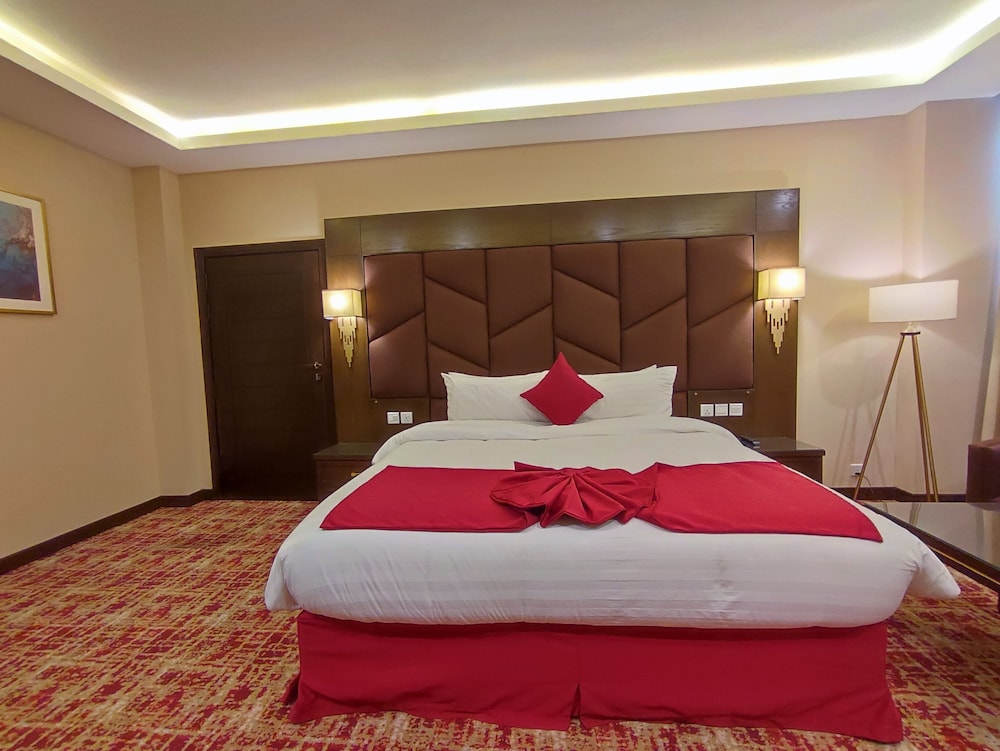 Ramada by Wyndham Murree Lower Topa Resort 32/87