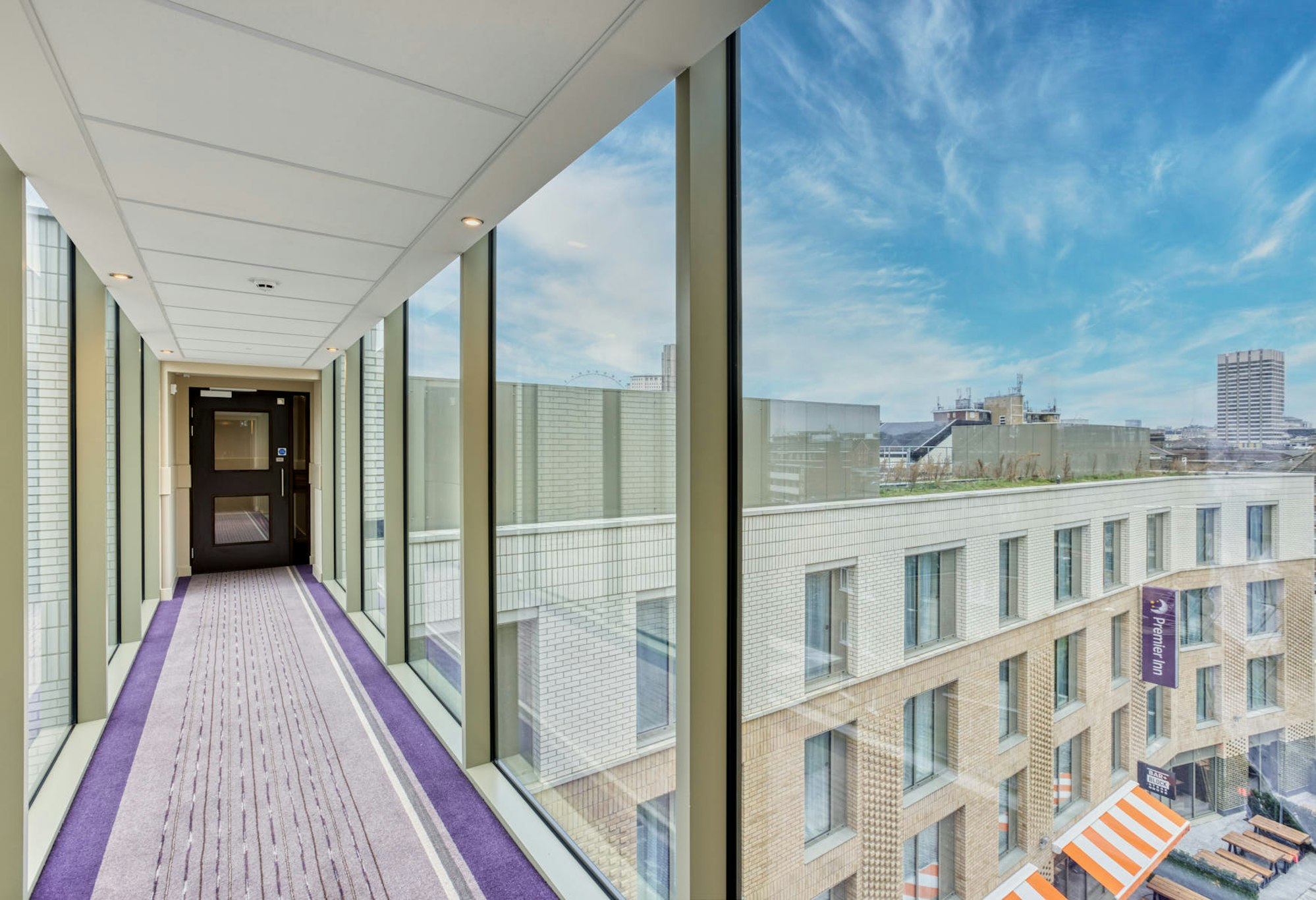 Premier Inn London Southwark (Southwark Station) 21/37