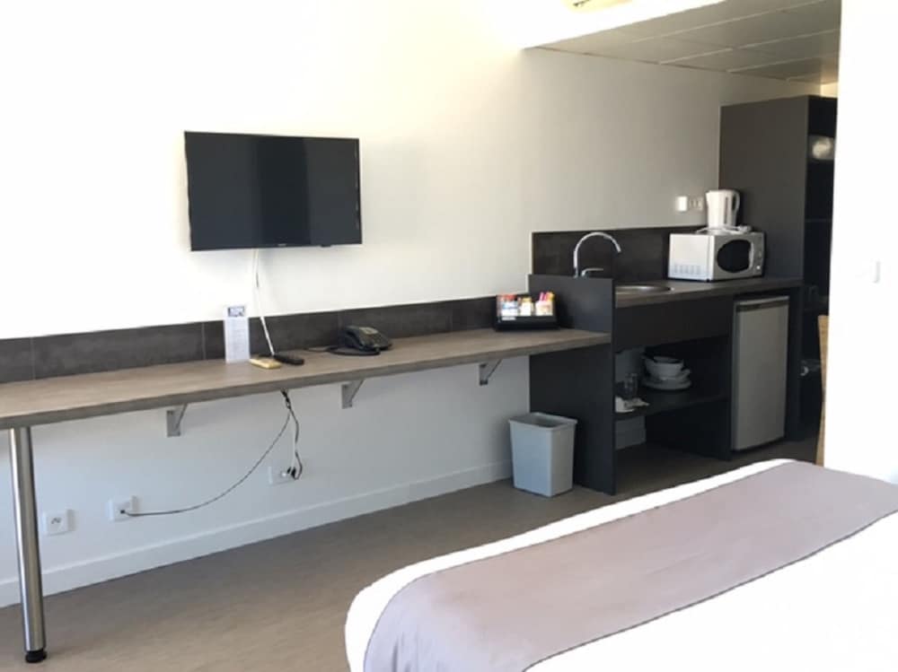 NOUVATA HOTEL 12/62
