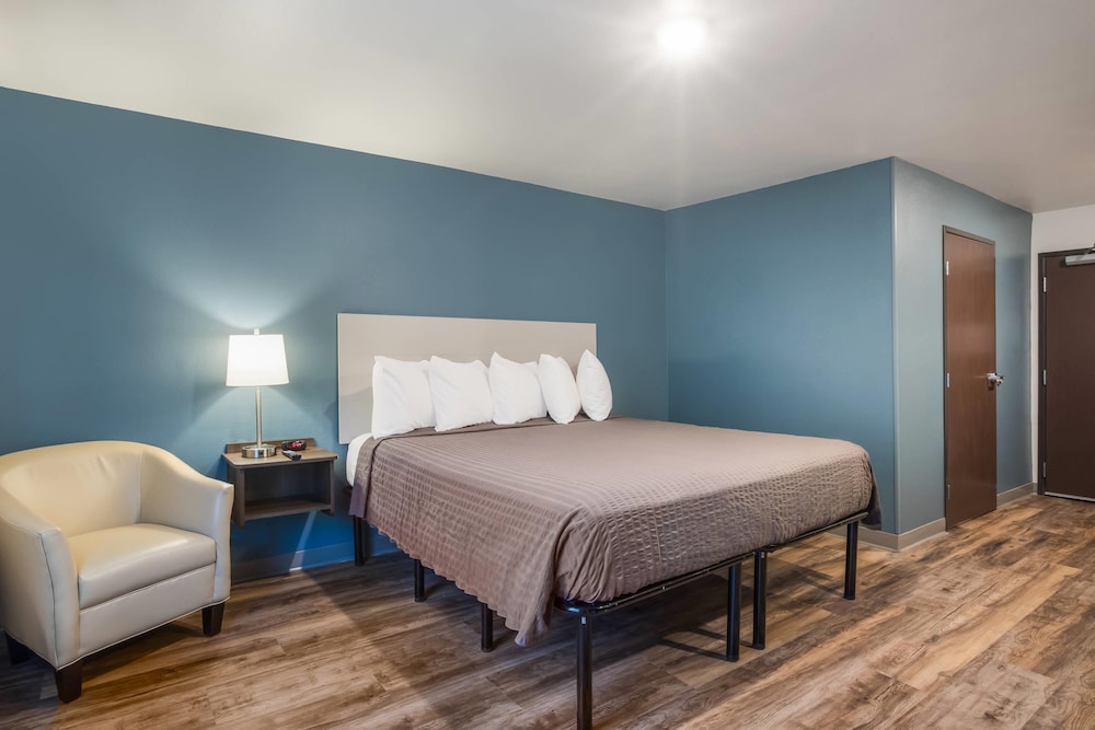 WoodSpring Suites Atlanta Newnan 21/41